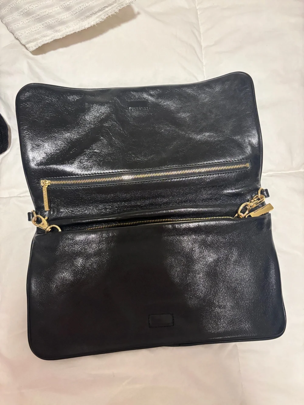 Tory Burch Black Leather Shoulder Bag with Gold Logo Medallion